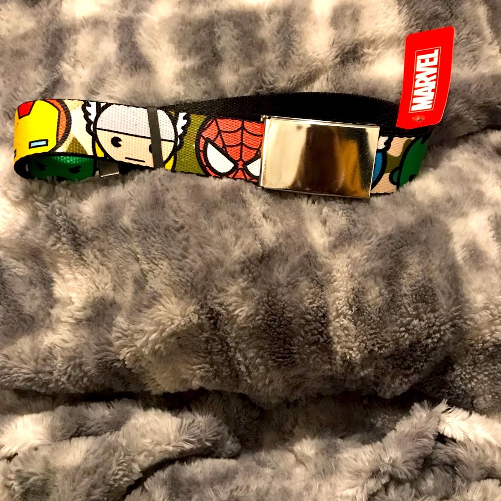 Marvel buckle down. Avenger silver Crome buckle Belt